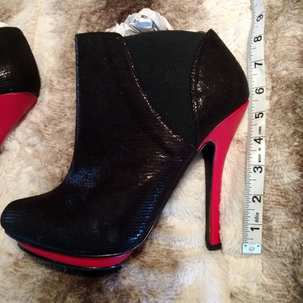 Brand new Alma booties - Picture 8 of 8